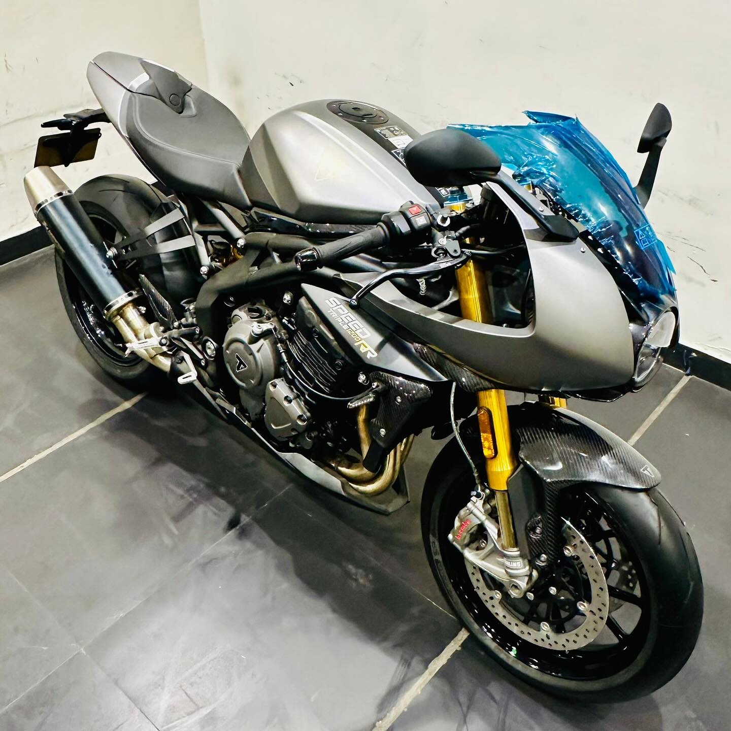 TRIUMPH SPEED TRIPLE 1200 RR BREITLING EDITION