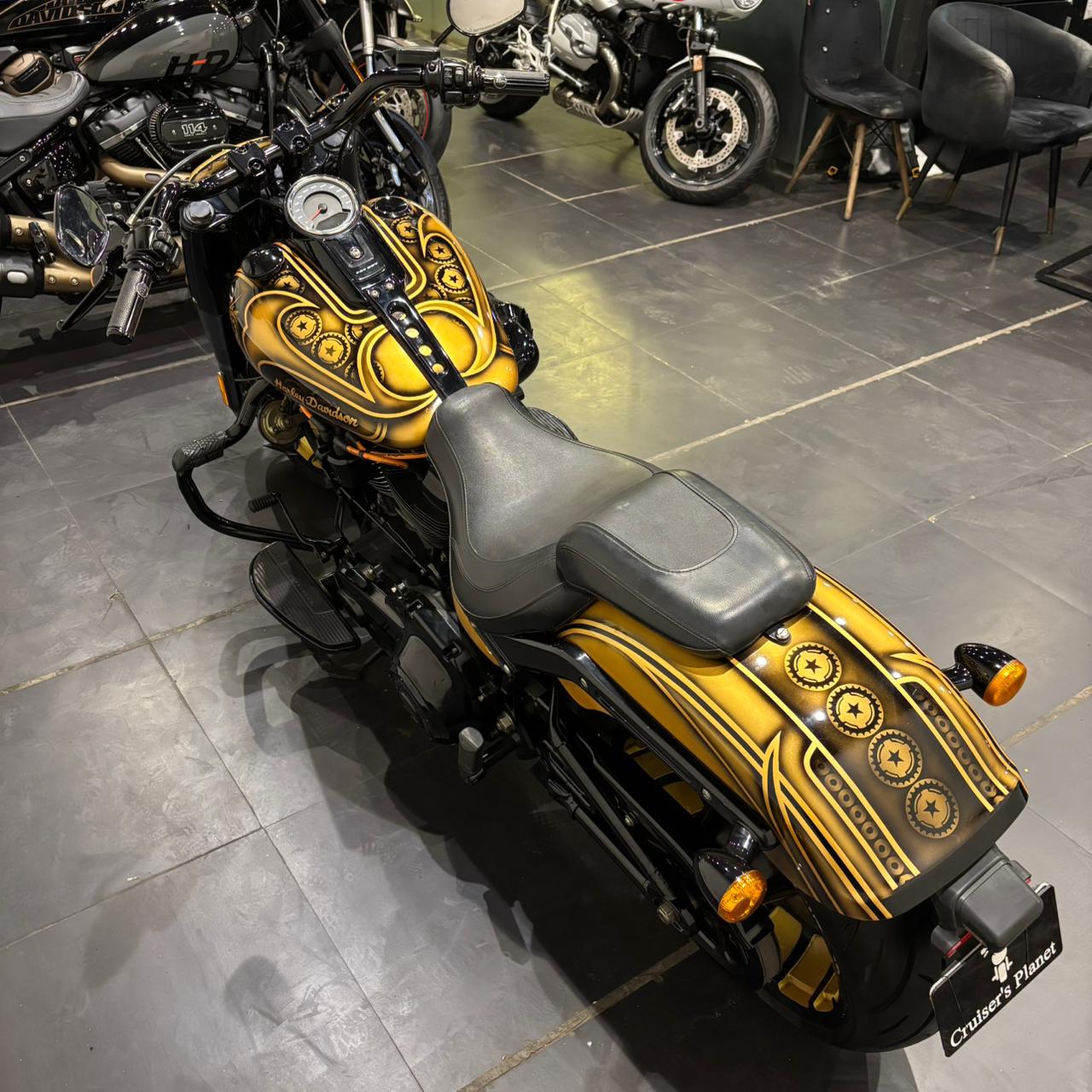 HARLEY DAVIDSON FAT BOY 107