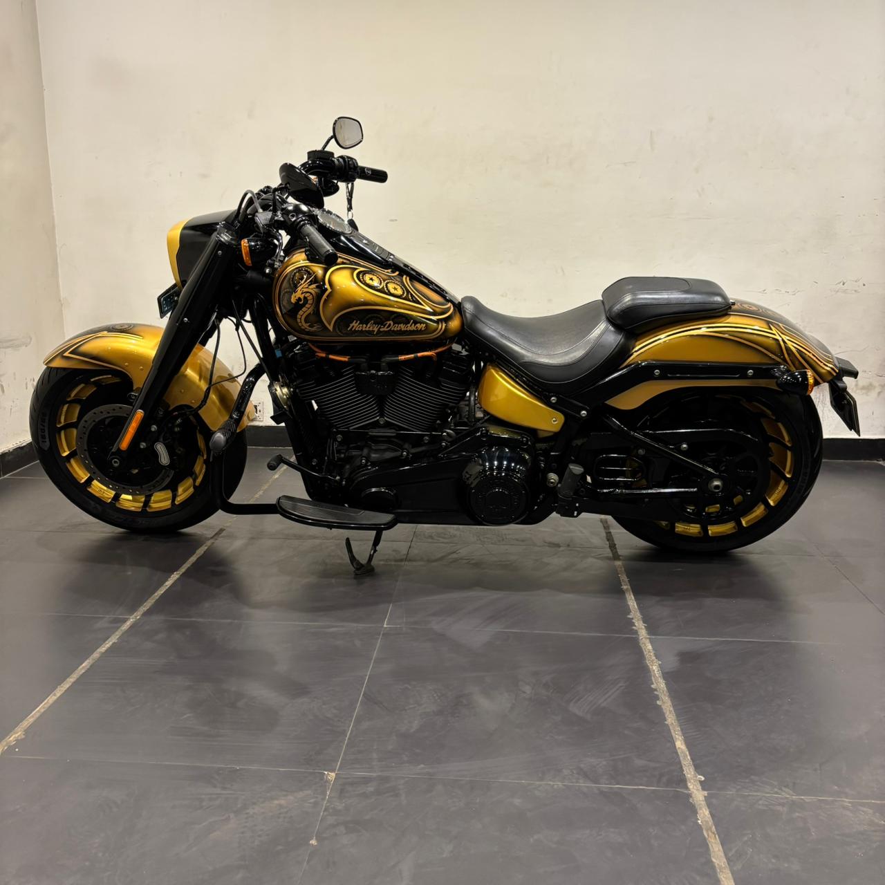 HARLEY DAVIDSON FAT BOY 107