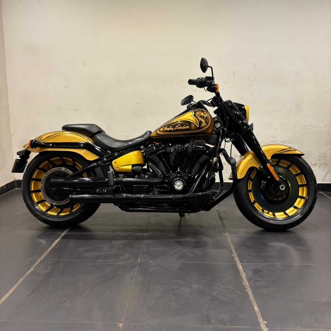 HARLEY DAVIDSON FAT BOY 107