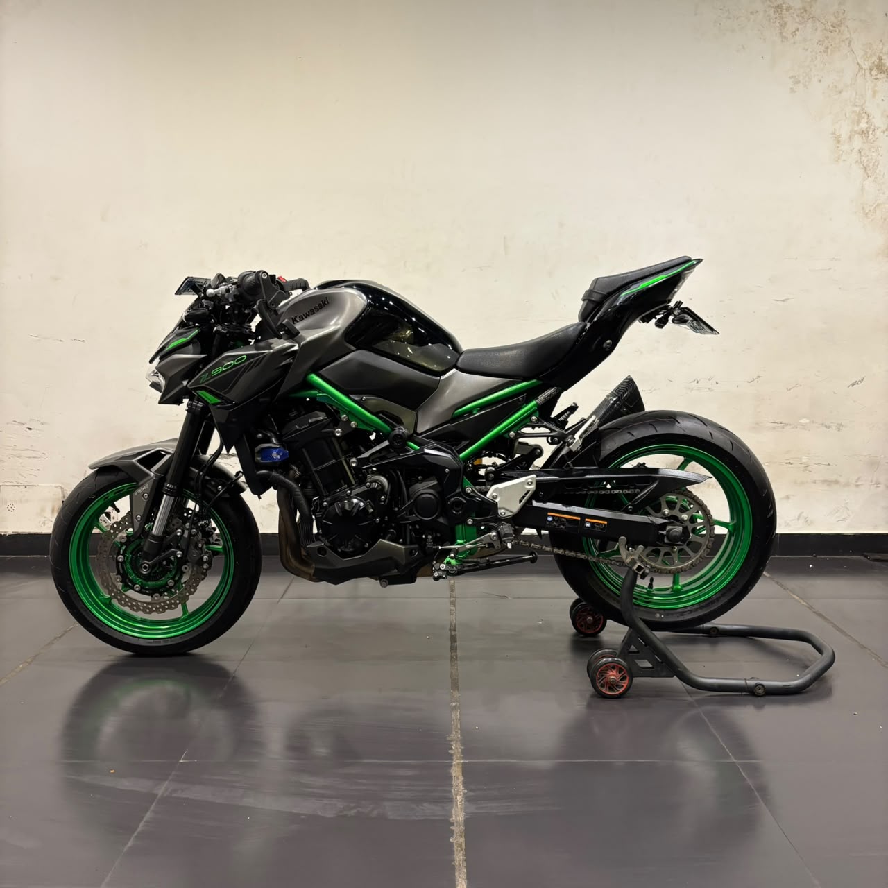 KAWASAKI Z900 (2024)