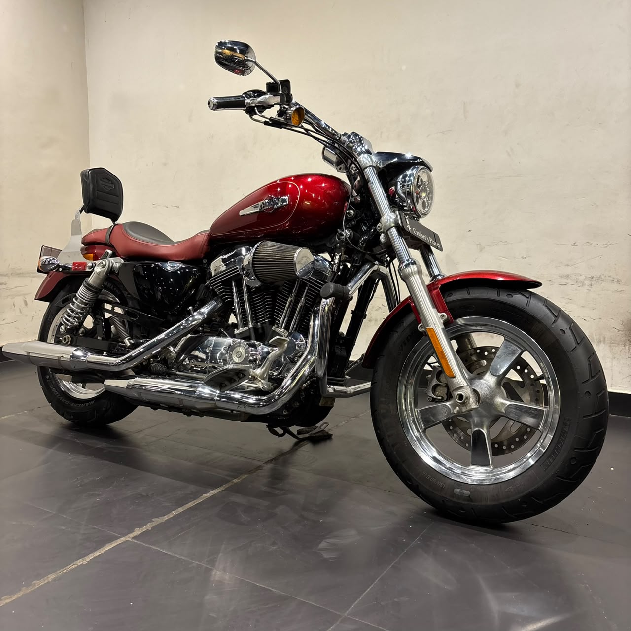 HARLEY DAVIDSON CUSTOM 1200 (2017)