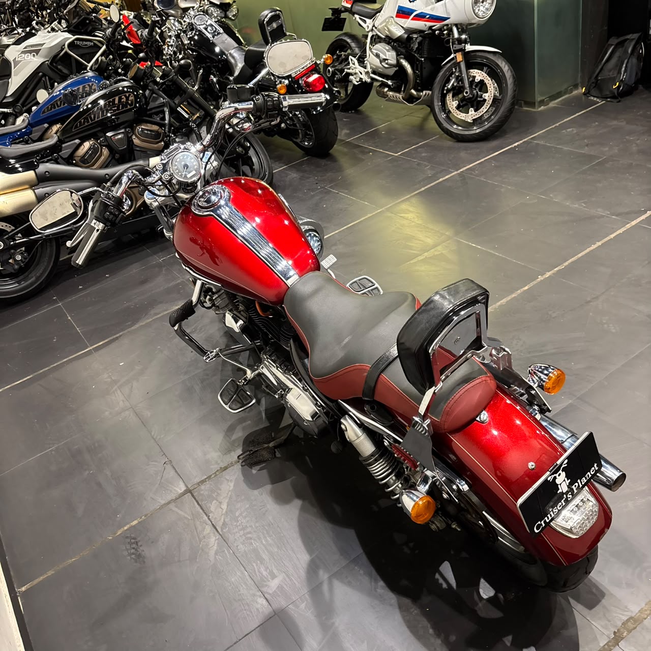 HARLEY DAVIDSON CUSTOM 1200 (2017)