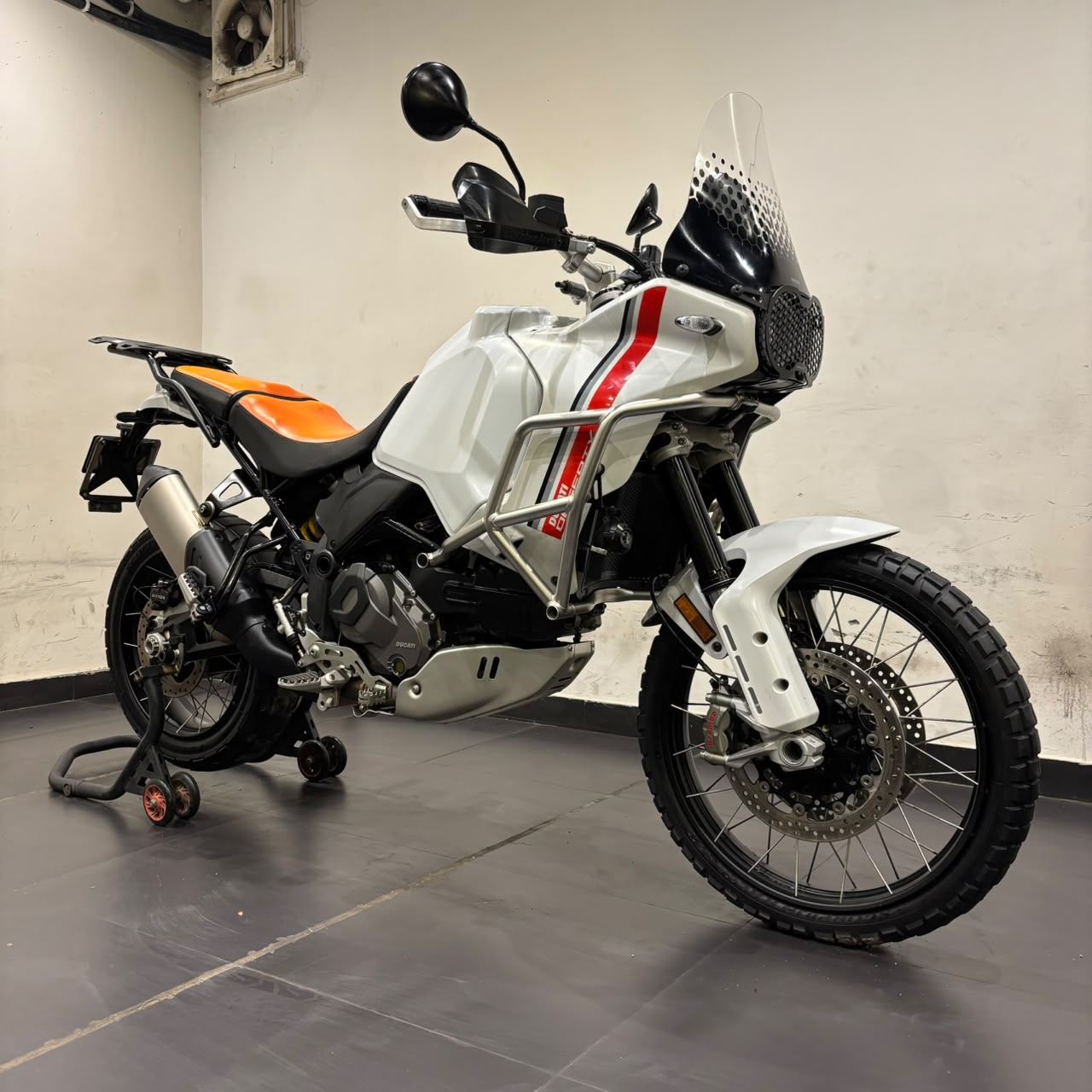 DUCATI DESERT X