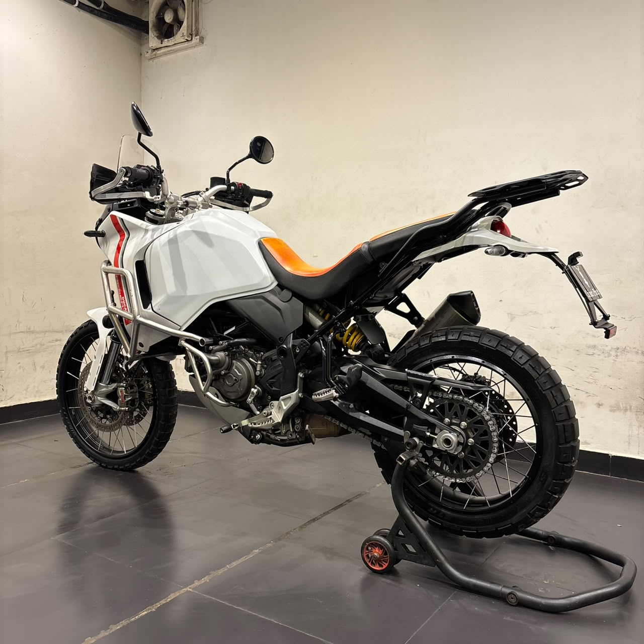 DUCATI DESERT X