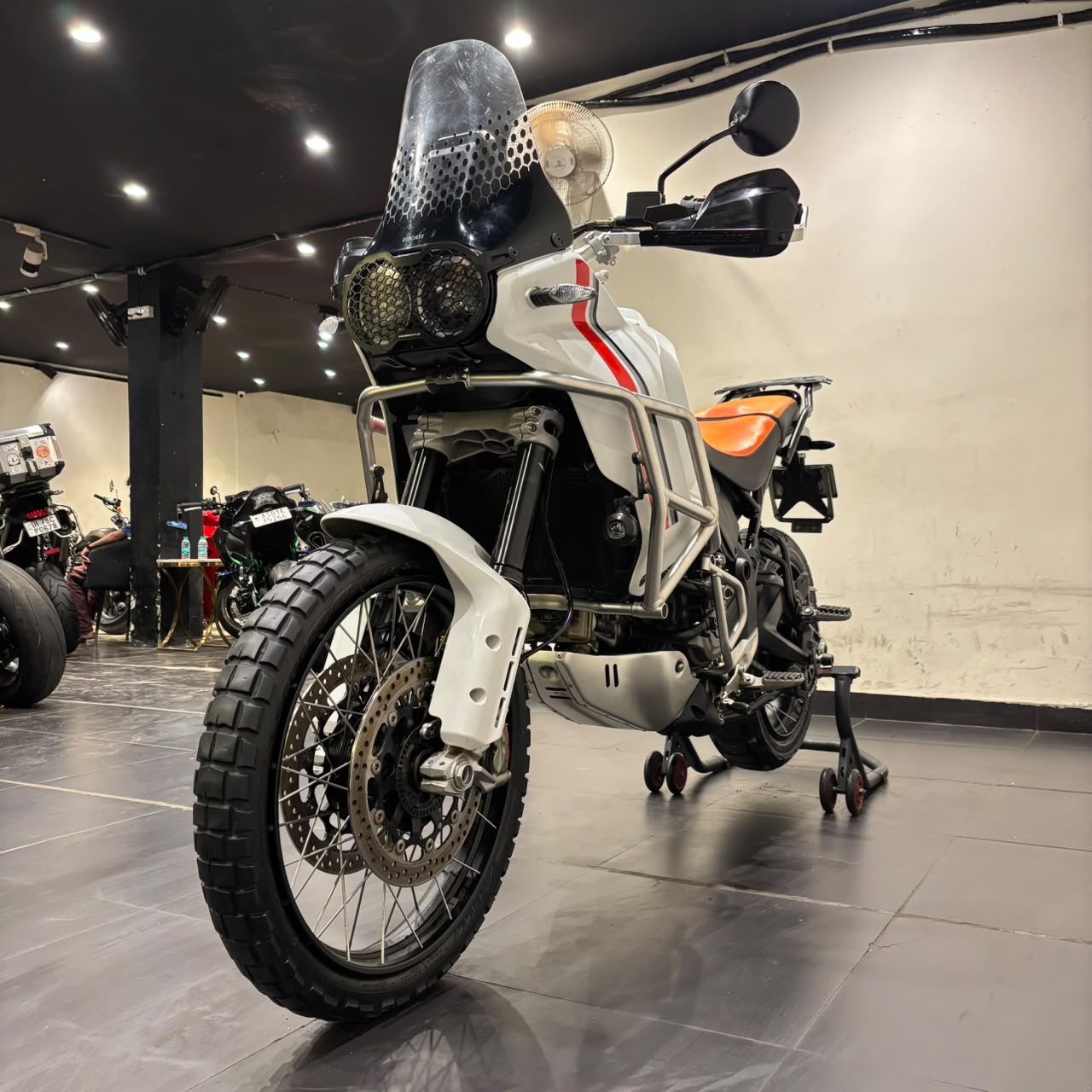 DUCATI DESERT X