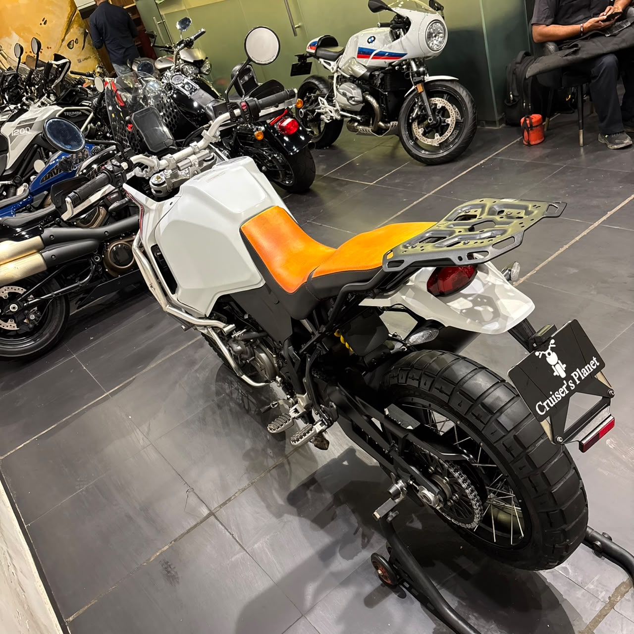 DUCATI DESERT X