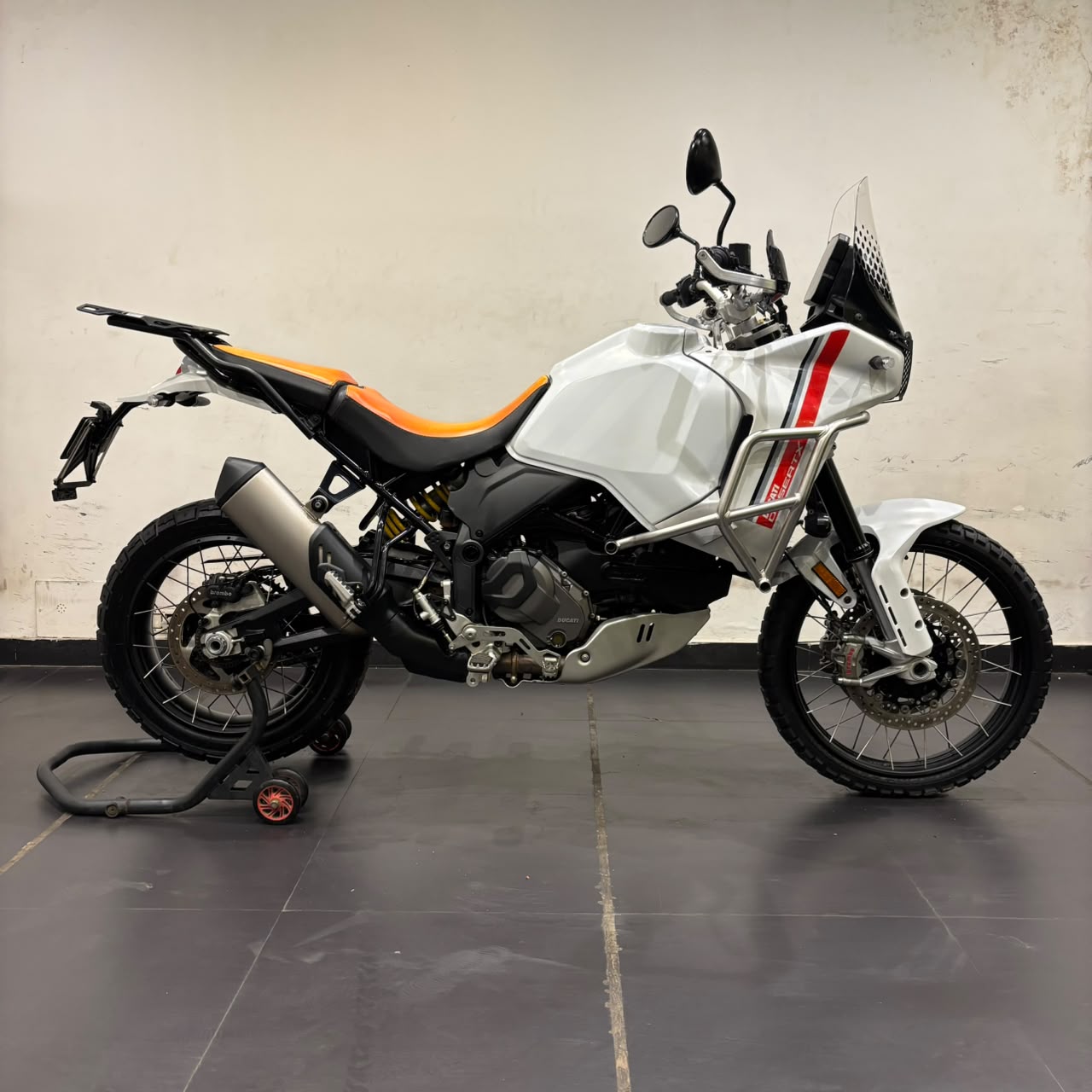 DUCATI DESERT X