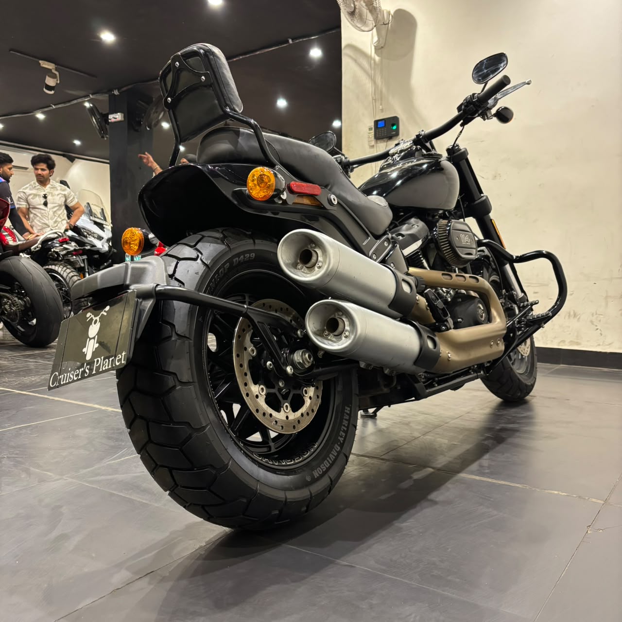 HARLEY DAVIDSON FAT BOB 114