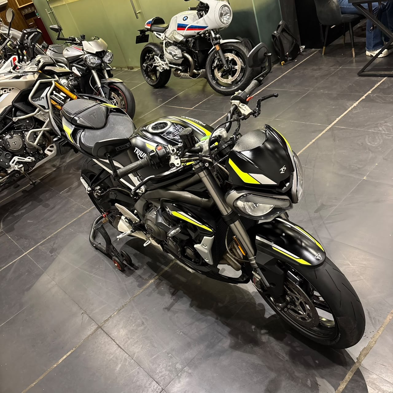 TRIUMPH STREET TRIPLE RS (2021)