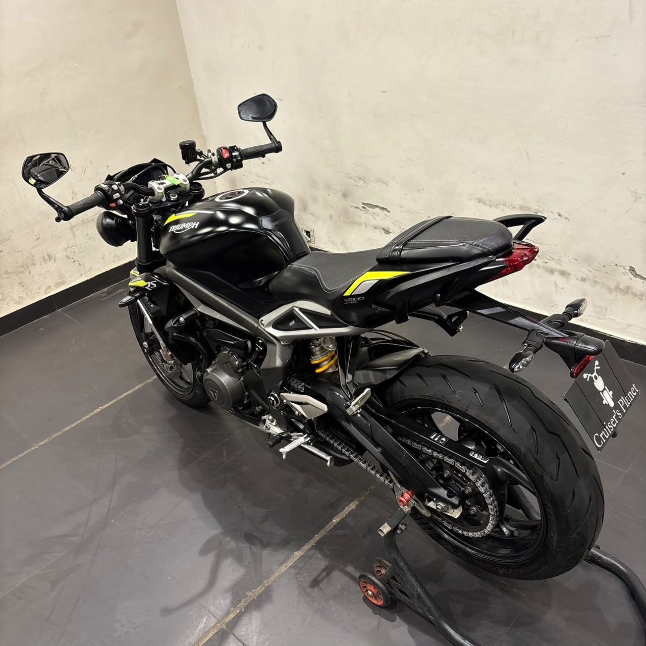 TRIUMPH STREET TRIPLE RS (2021)
