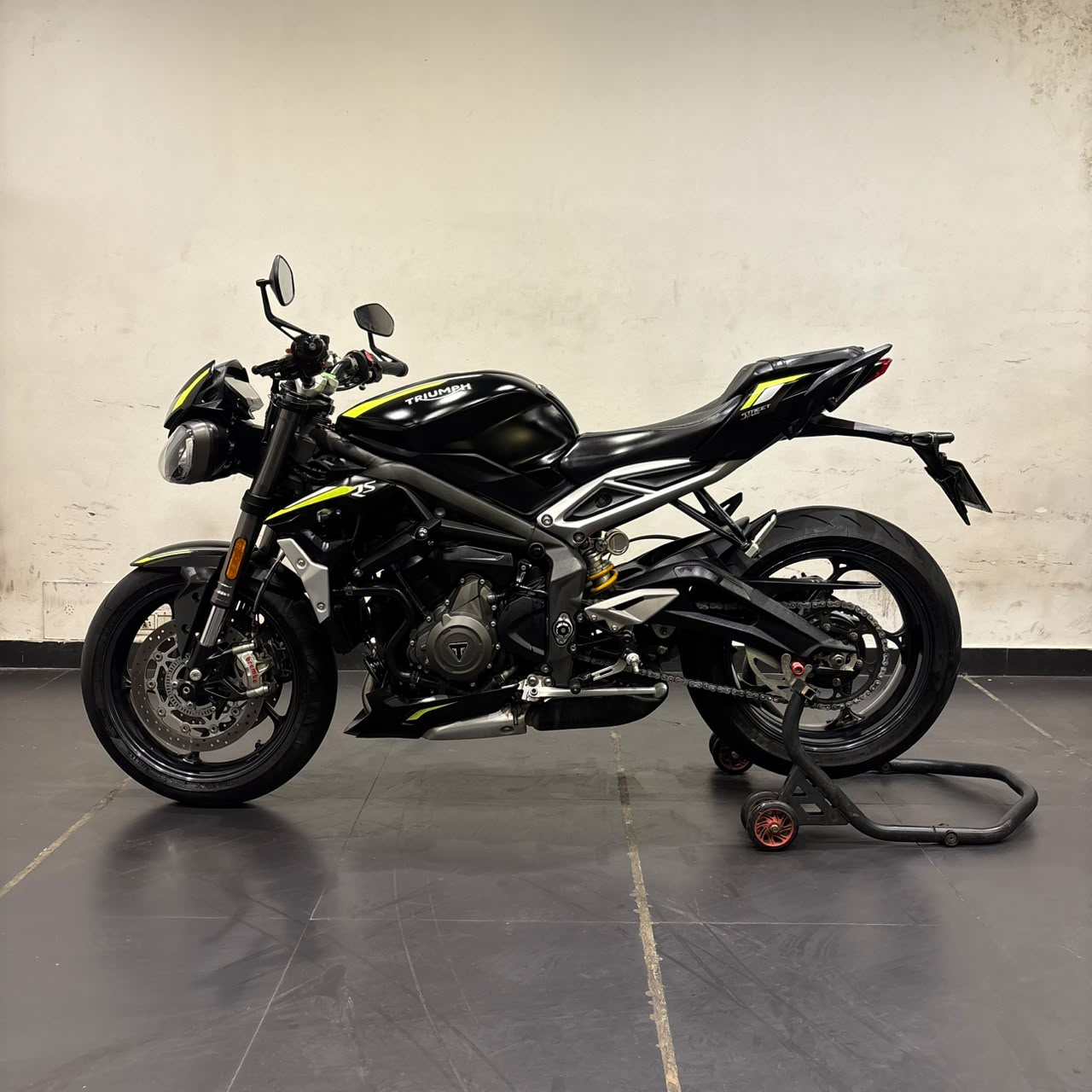 TRIUMPH STREET TRIPLE RS (2021)