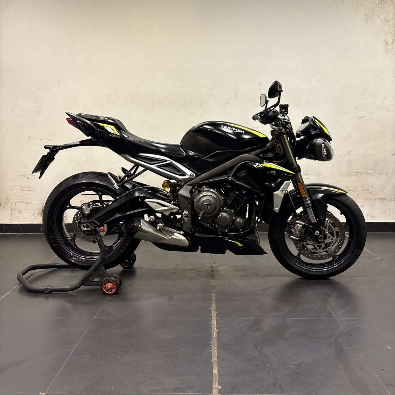 TRIUMPH STREET TRIPLE RS (2021)