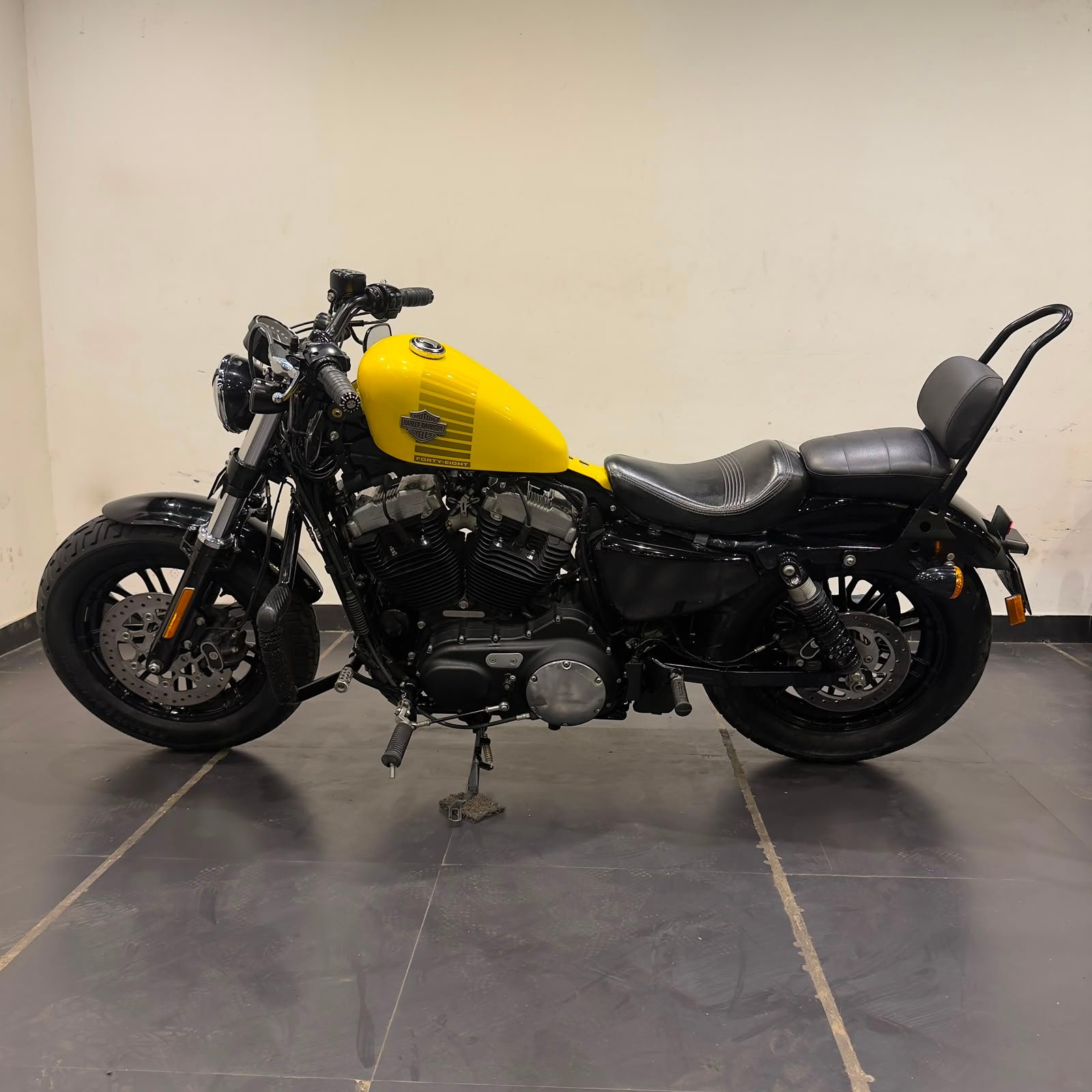 HARLEY DAVIDSON FORTY EIGHT (2017)