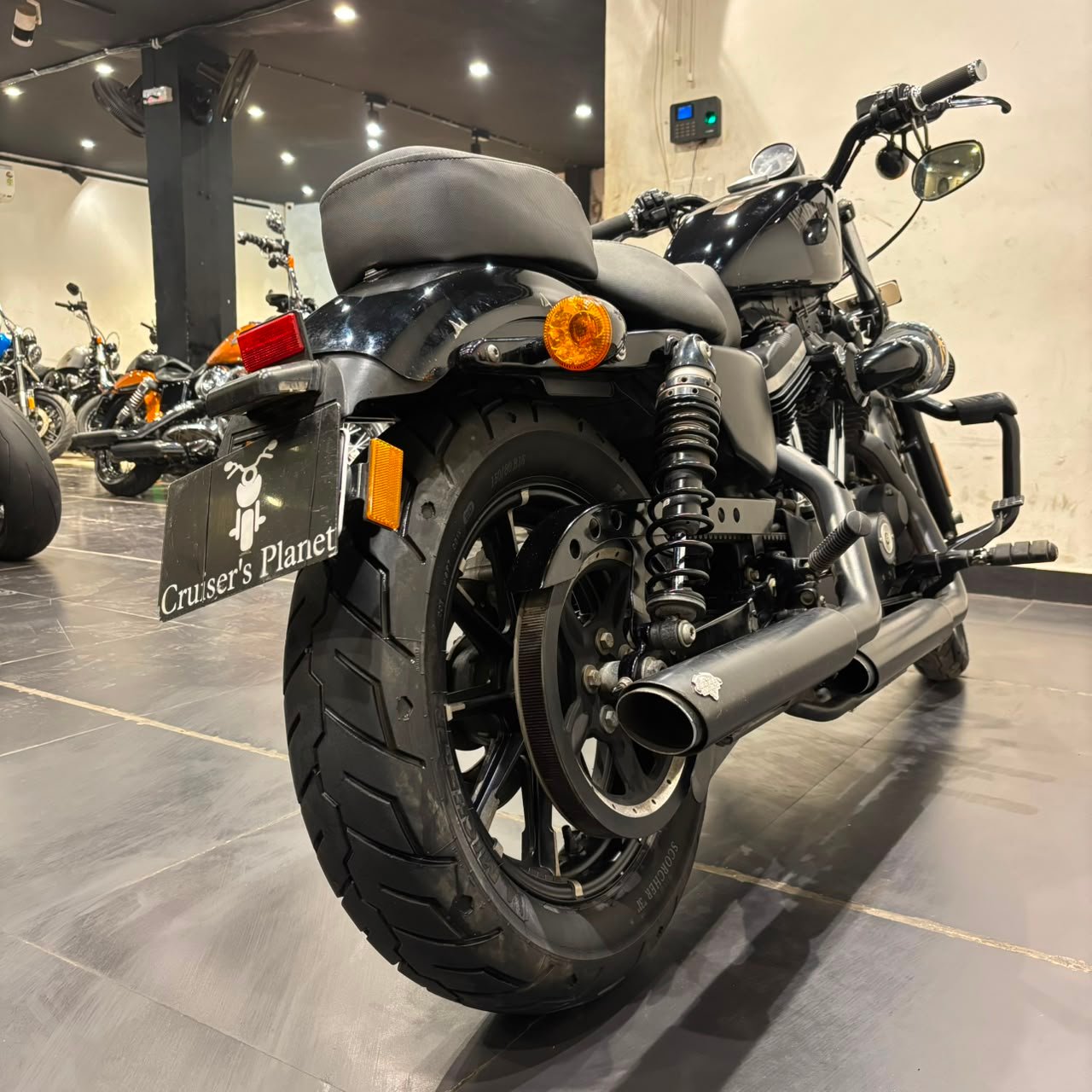 HARLEY DAVIDSON IRON 883 (2018)