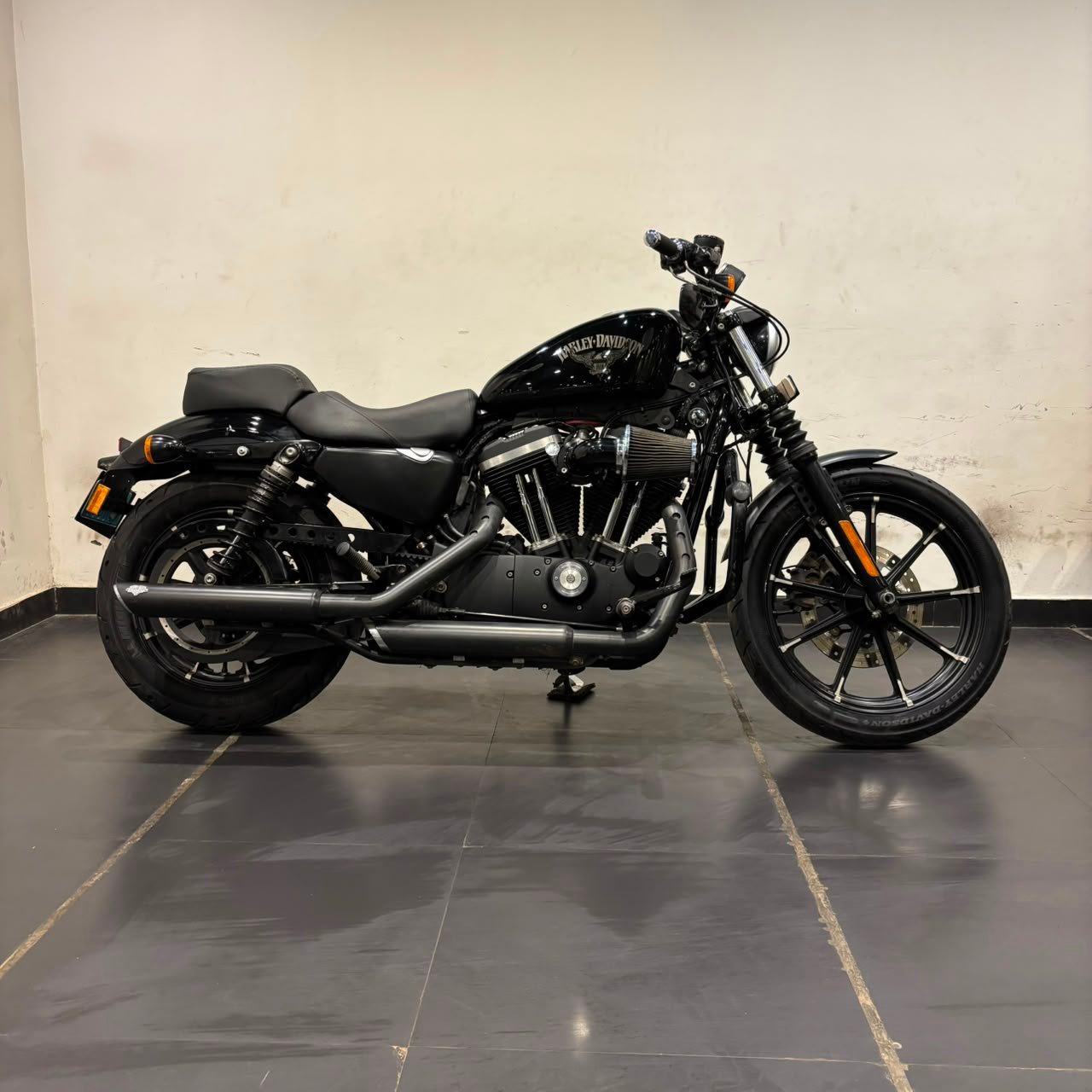 HARLEY DAVIDSON IRON 883 (2018)