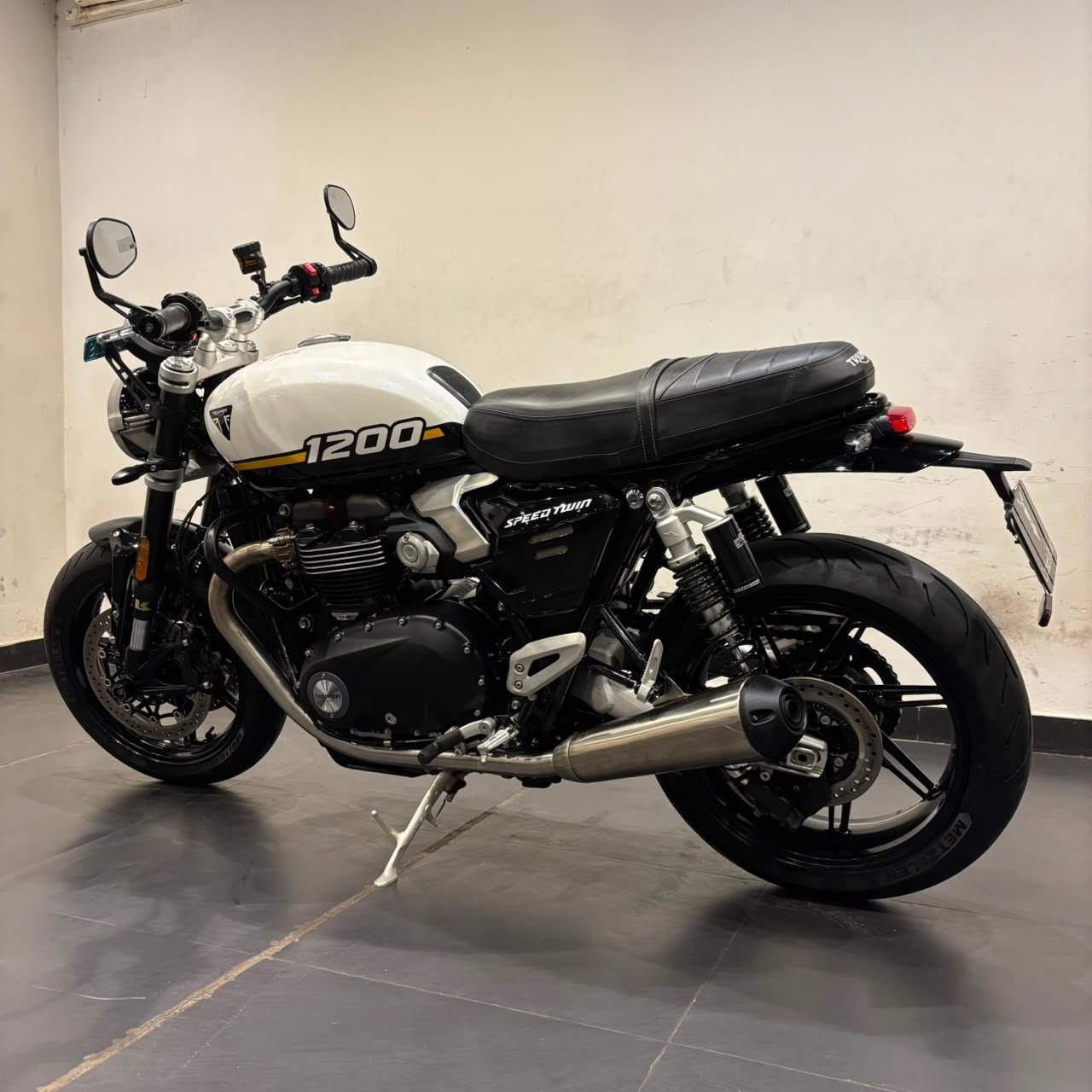 TRIUMPH SPEED TWIN 1200