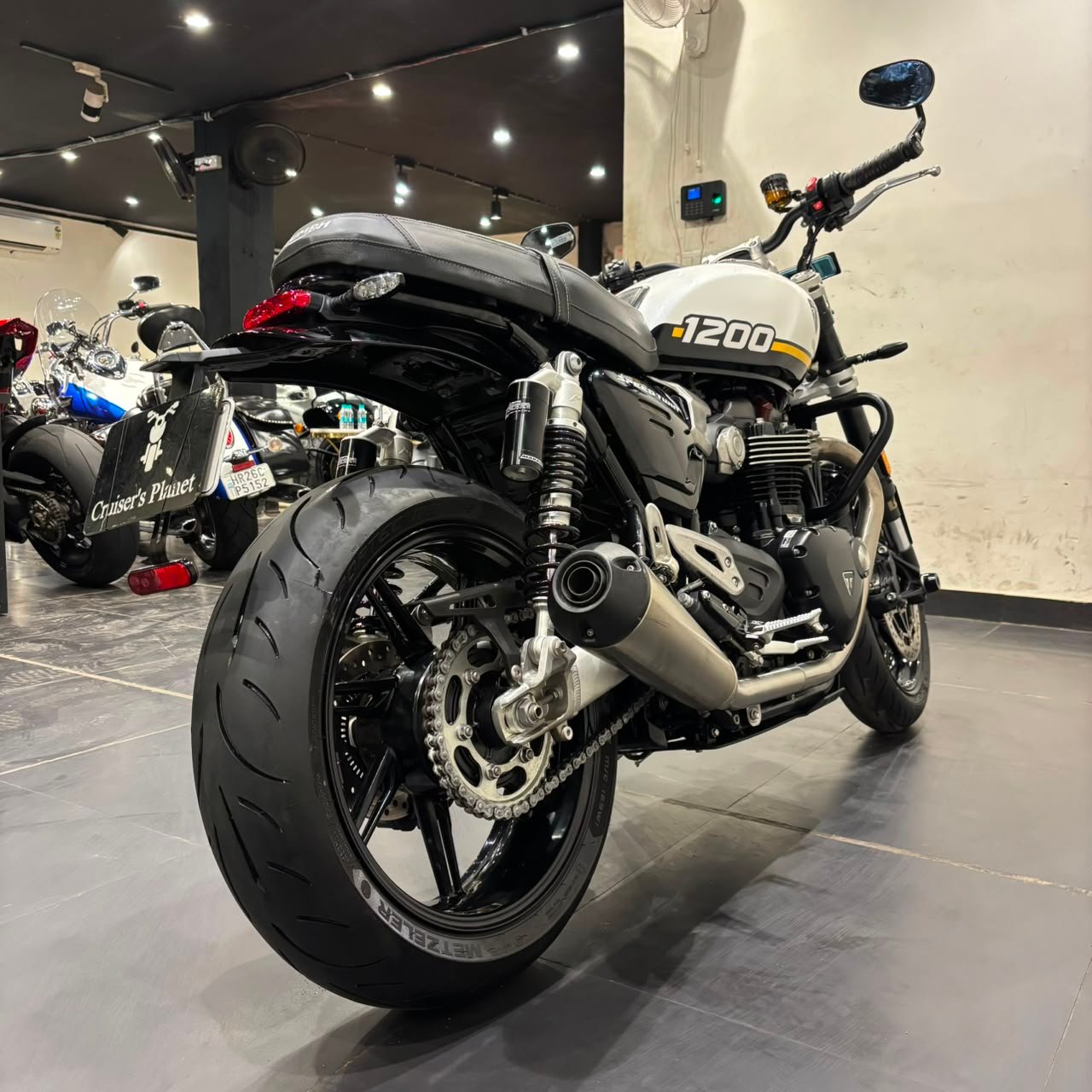 TRIUMPH SPEED TWIN 1200
