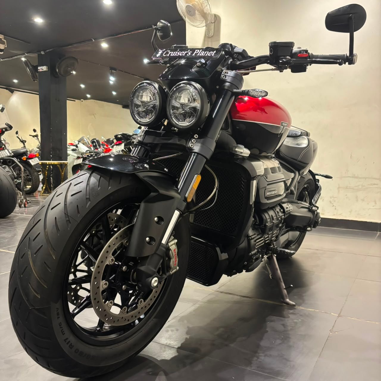 TRIUMPH ROCKET 3 STORM R