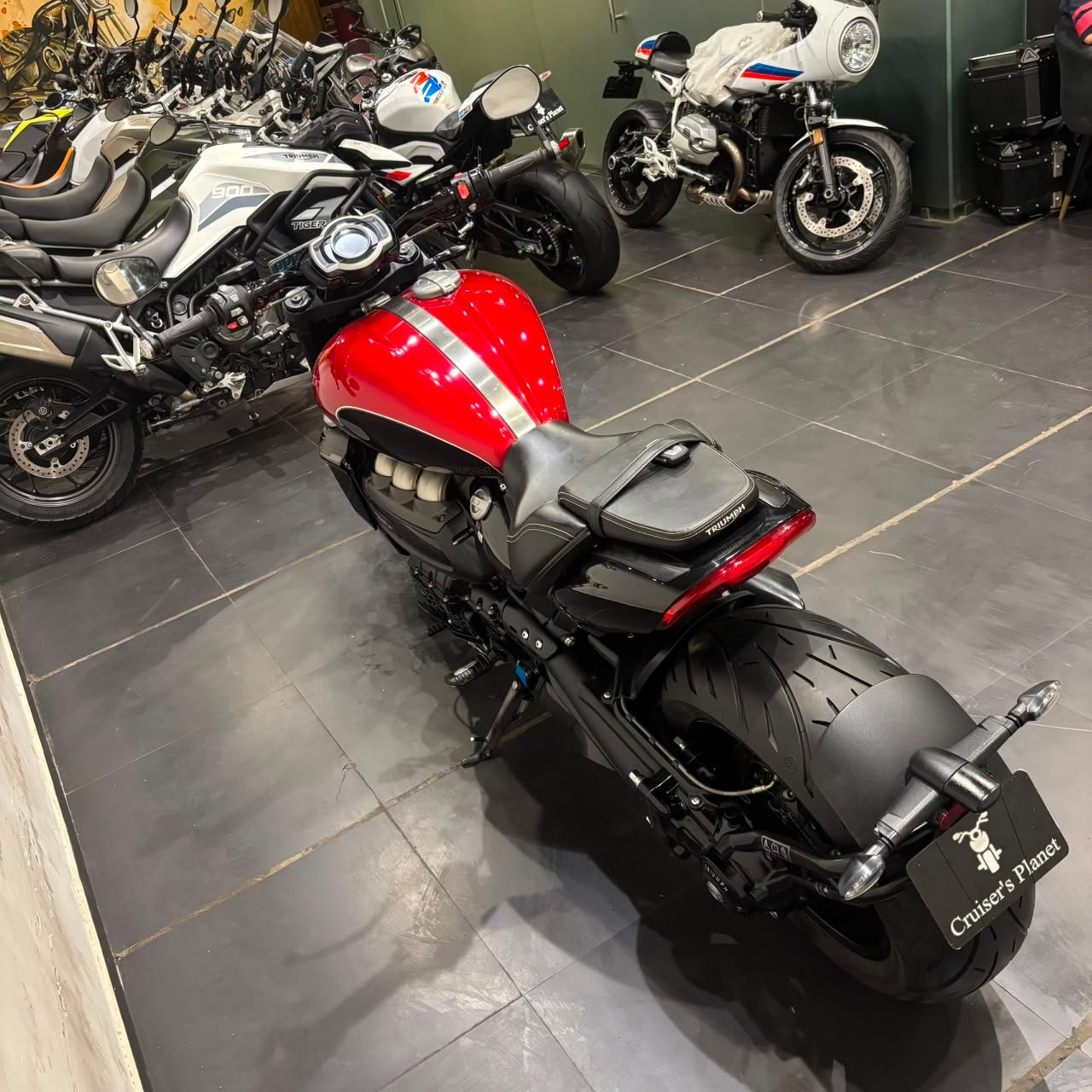 TRIUMPH ROCKET 3 STORM R
