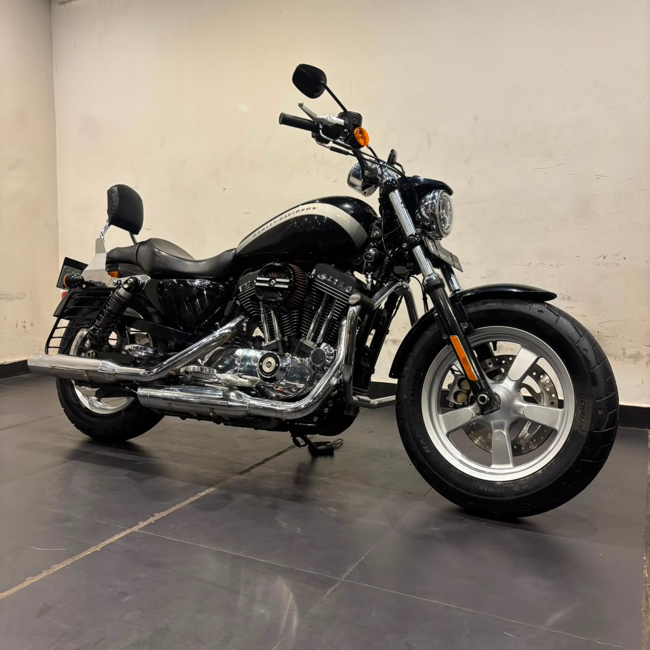 HARLEY DAVIDSON CUSTOM 1200