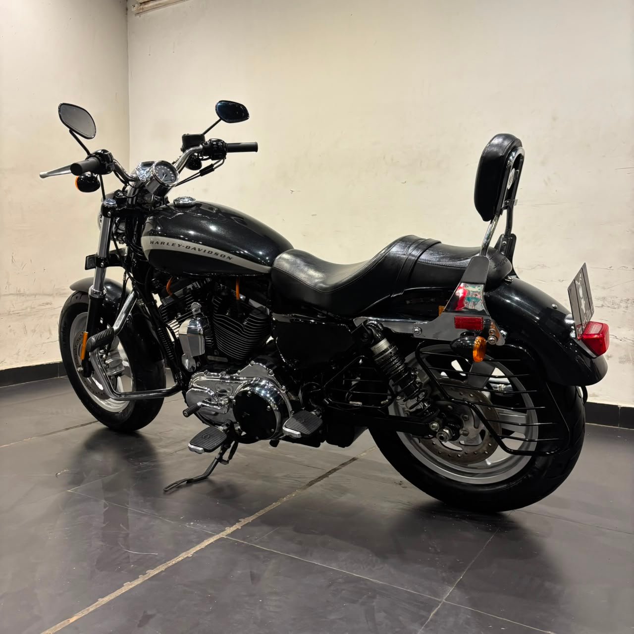 HARLEY DAVIDSON CUSTOM 1200