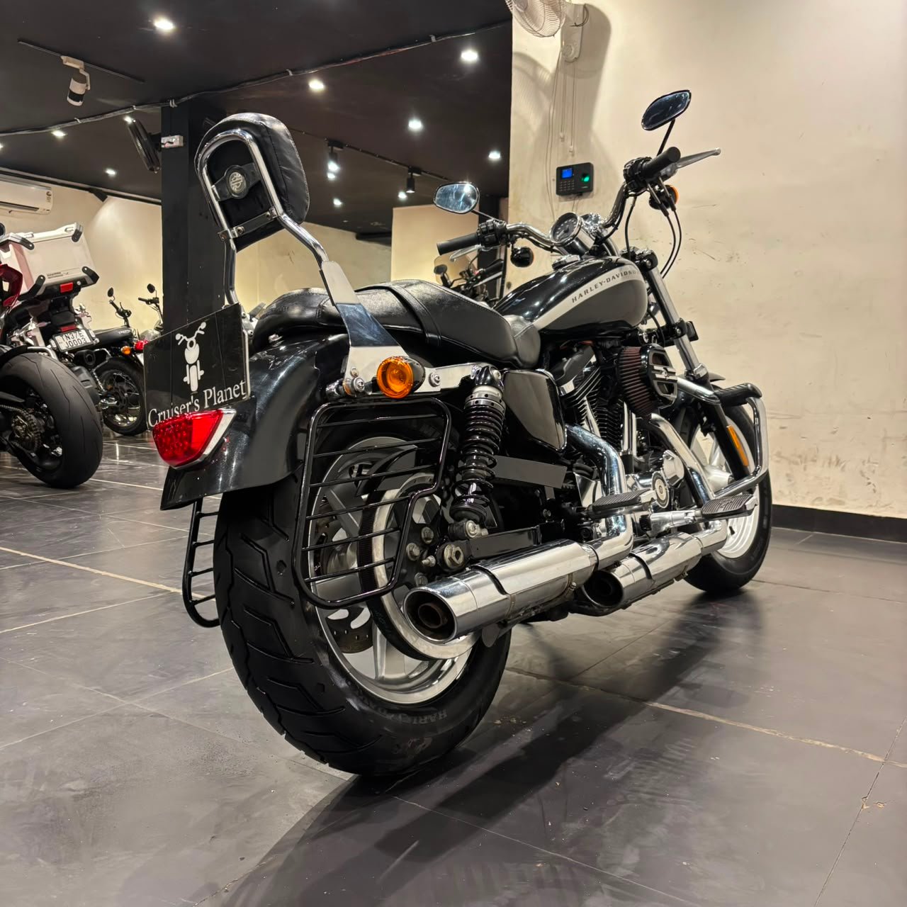HARLEY DAVIDSON CUSTOM 1200