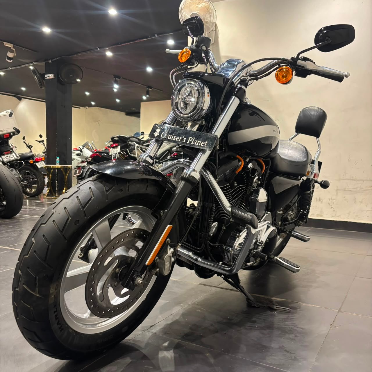 HARLEY DAVIDSON CUSTOM 1200