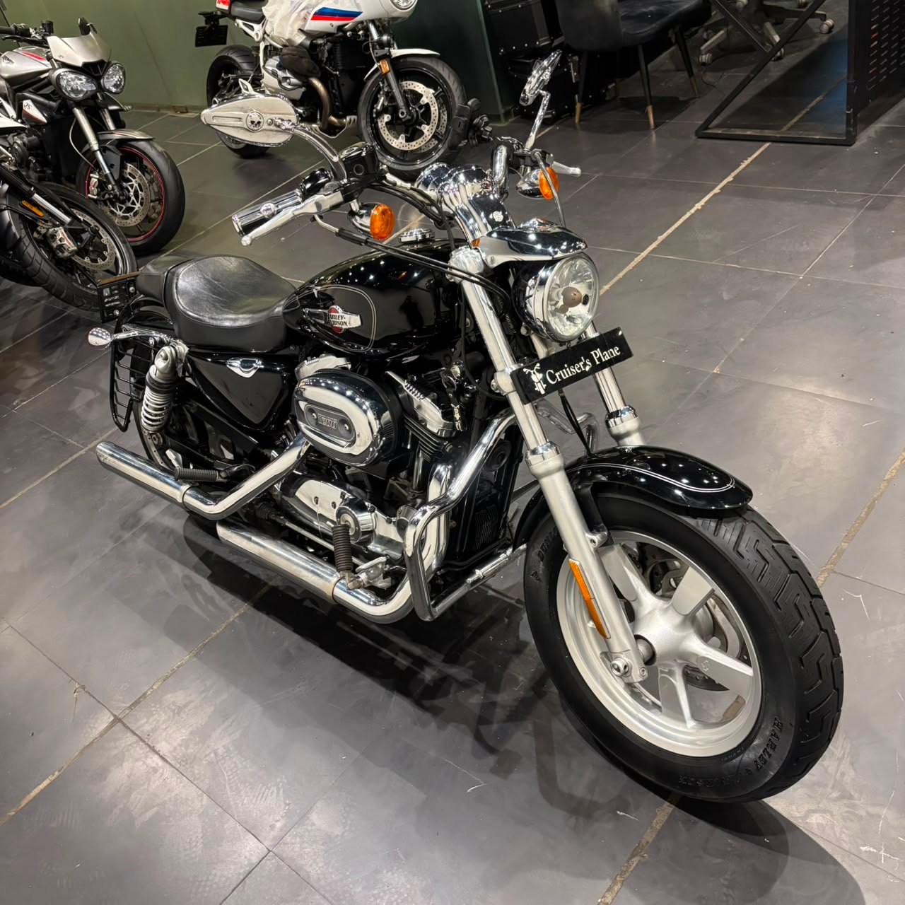 HARLEY DAVIDSON CUSTOM 1200 (2019)