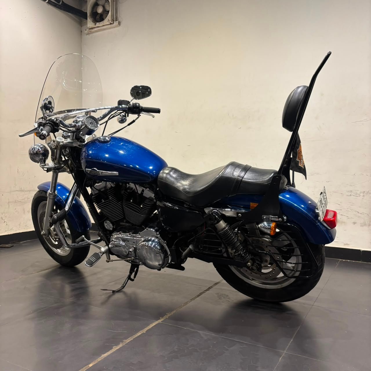 HARLEY DAVIDSON CUSTOM 1200 (2016)