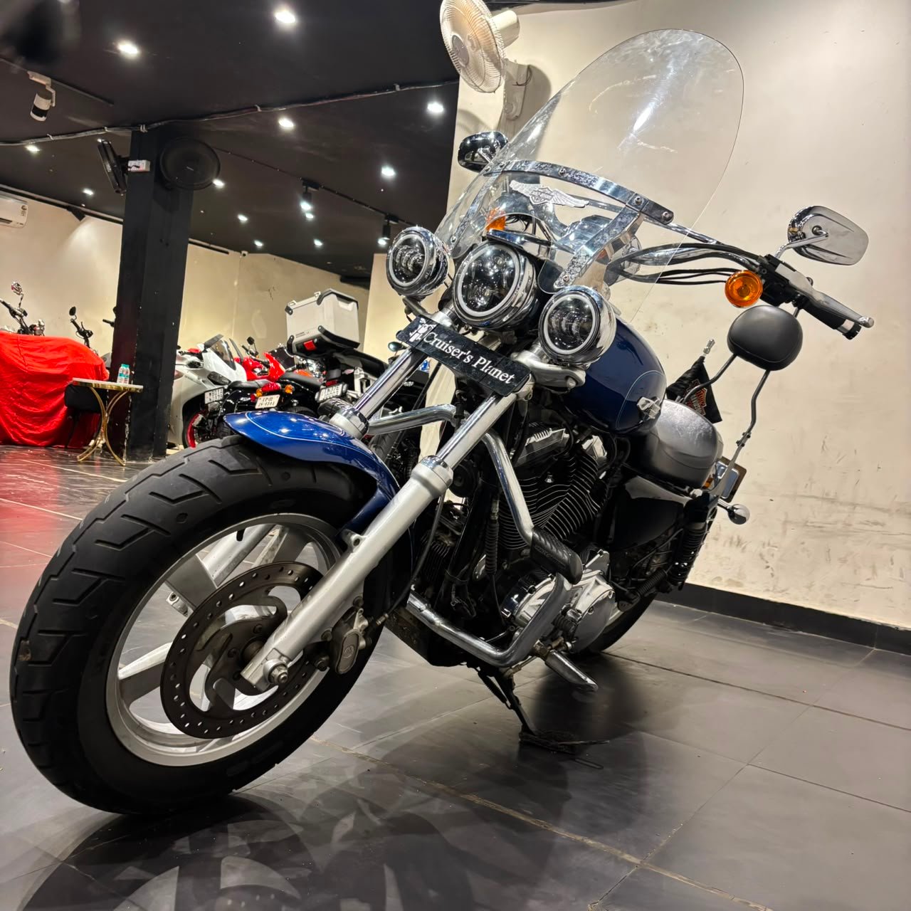 HARLEY DAVIDSON CUSTOM 1200 (2016)