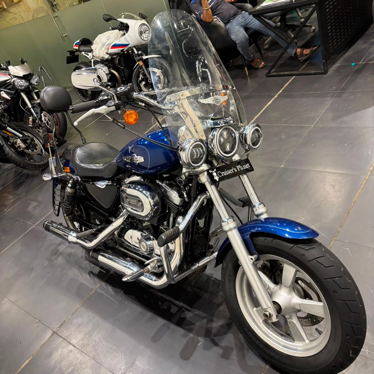 HARLEY DAVIDSON CUSTOM 1200 (2016)
