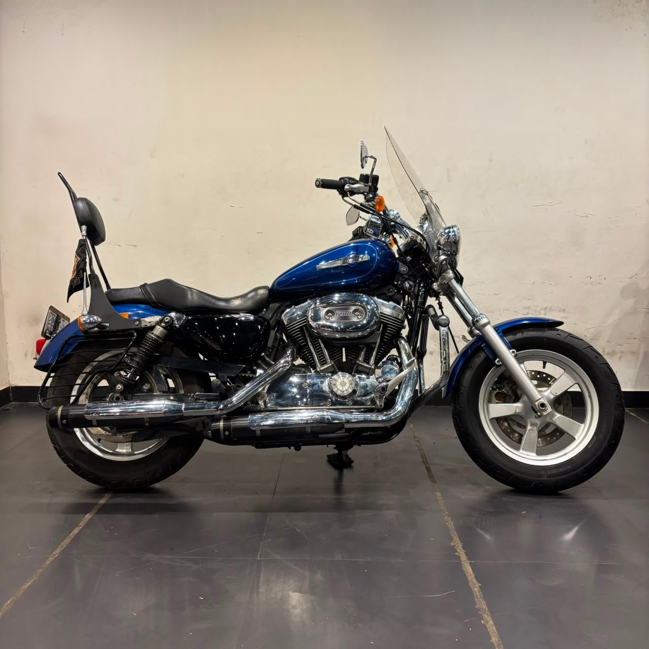 HARLEY DAVIDSON CUSTOM 1200 (2016)