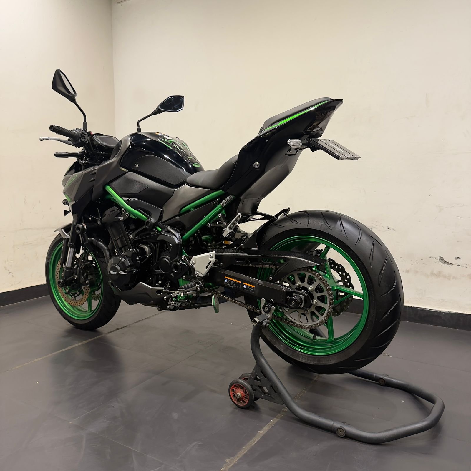 KAWASAKI Z900