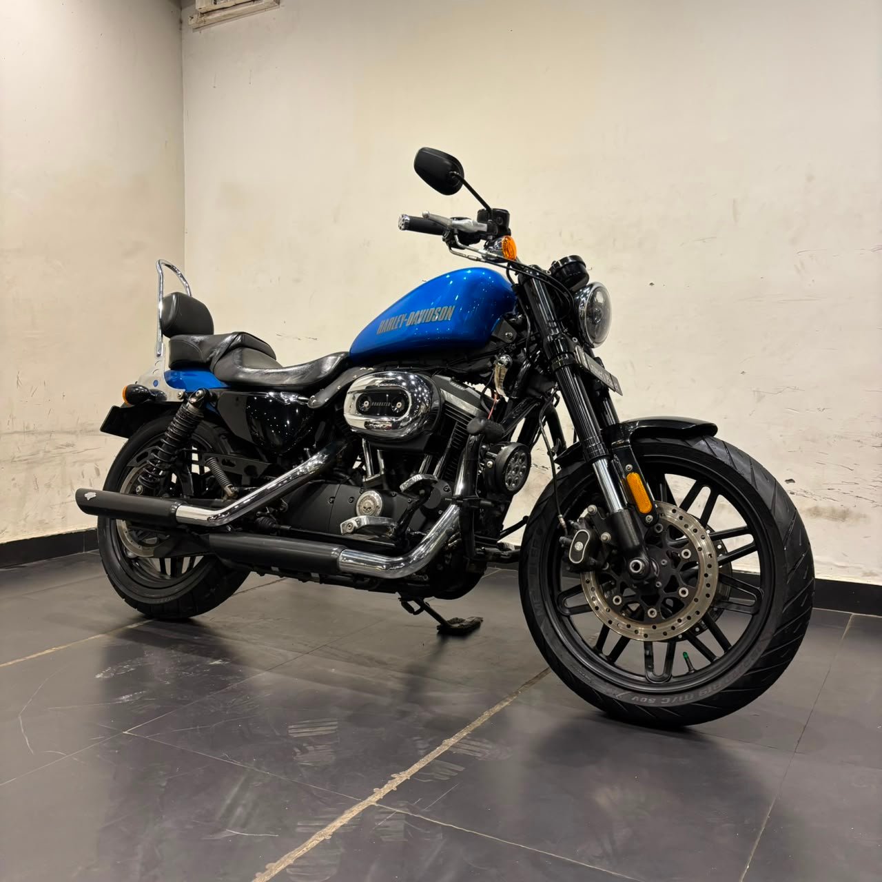 HARLEY DAVIDSON ROADSTER 1200