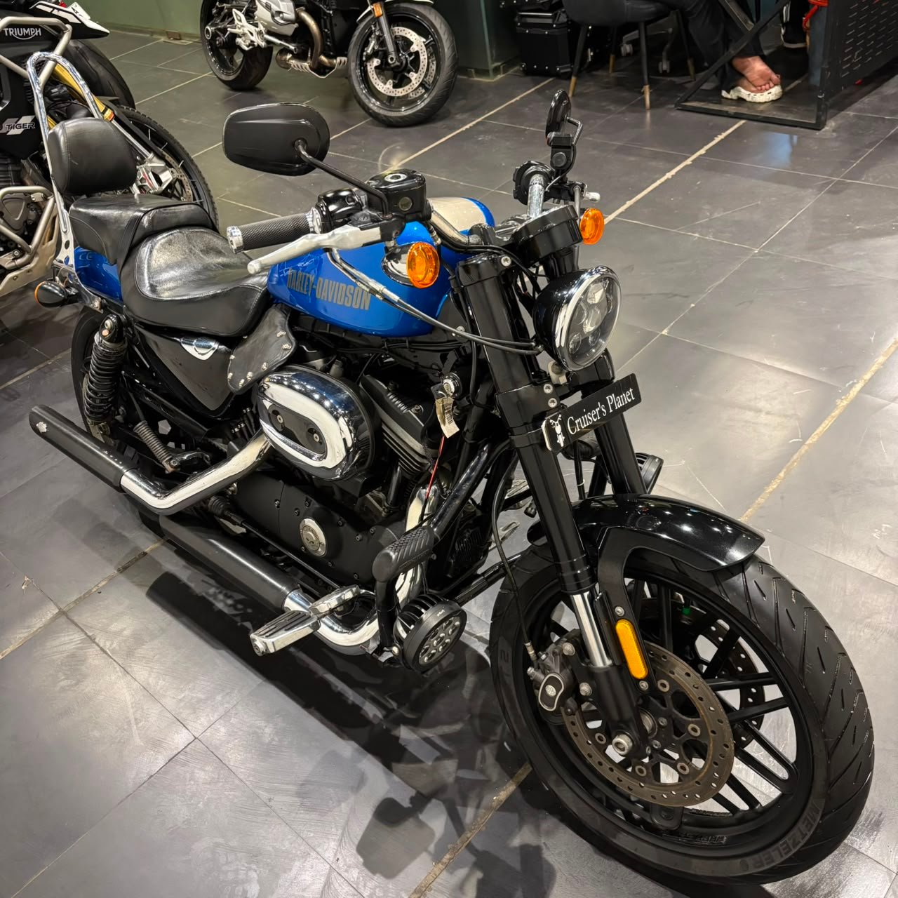 HARLEY DAVIDSON ROADSTER 1200