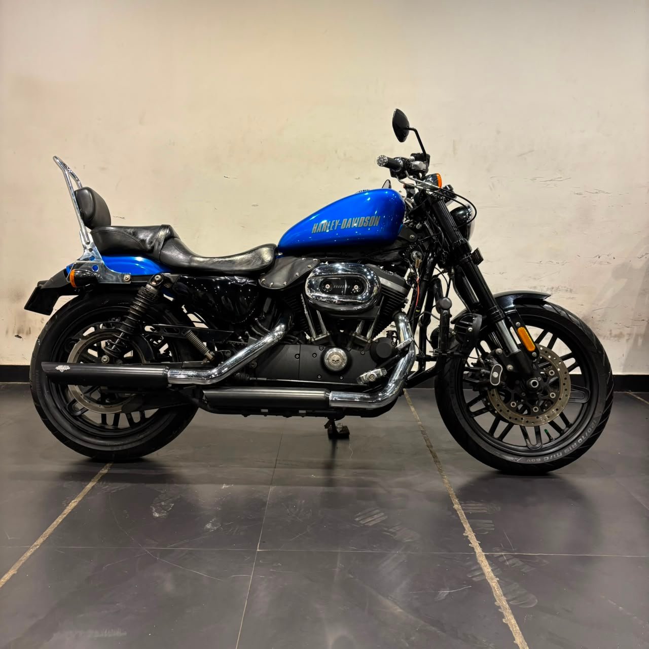 HARLEY DAVIDSON ROADSTER 1200