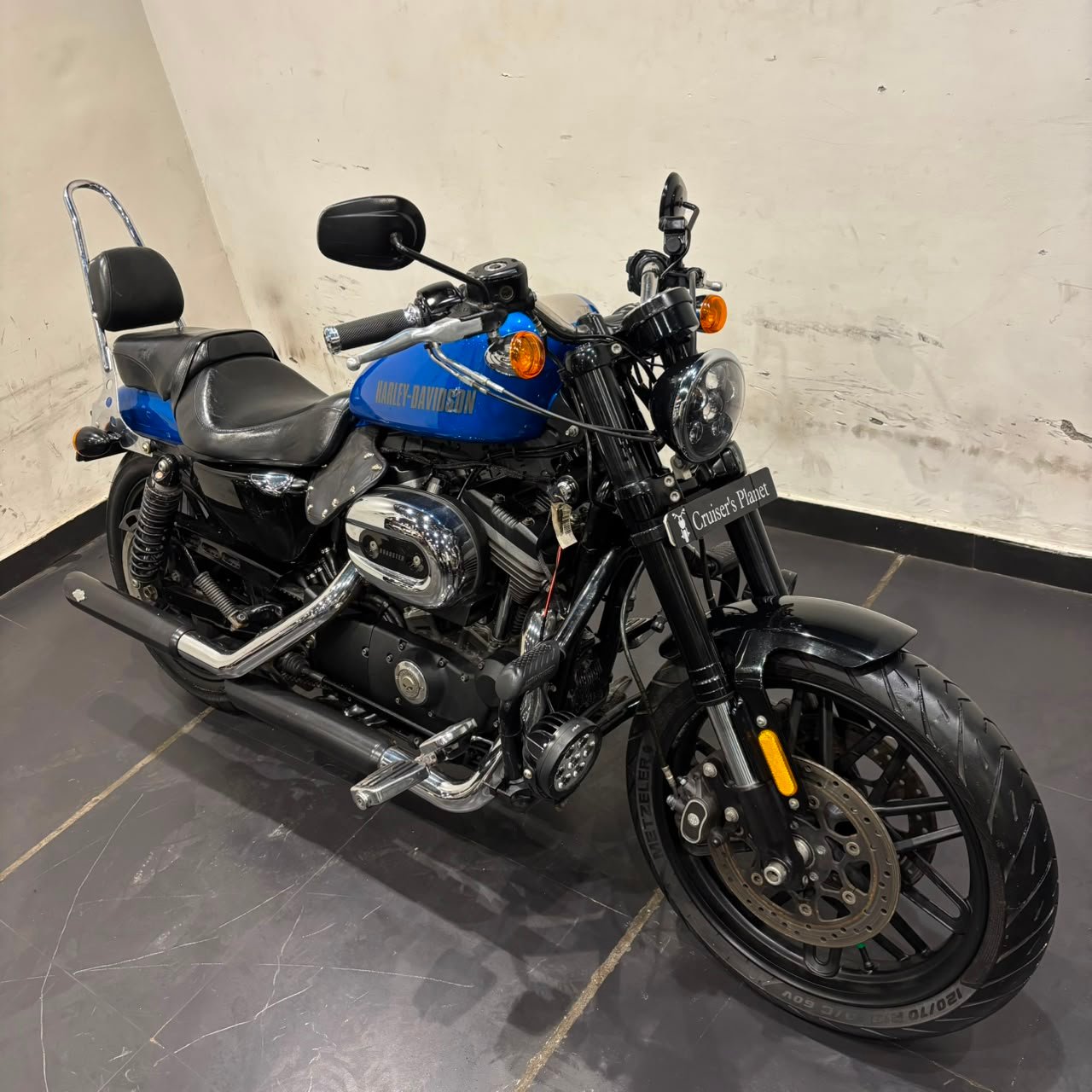 HARLEY DAVIDSON ROADSTER 1200