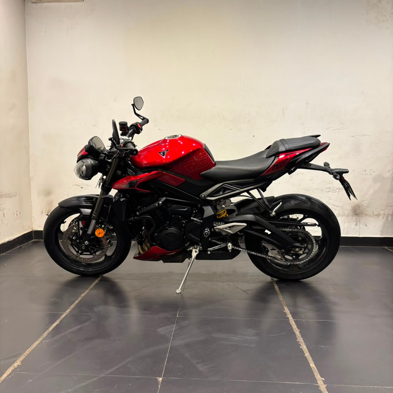 TRIUMPH STREET TRIPLE RS (2023)