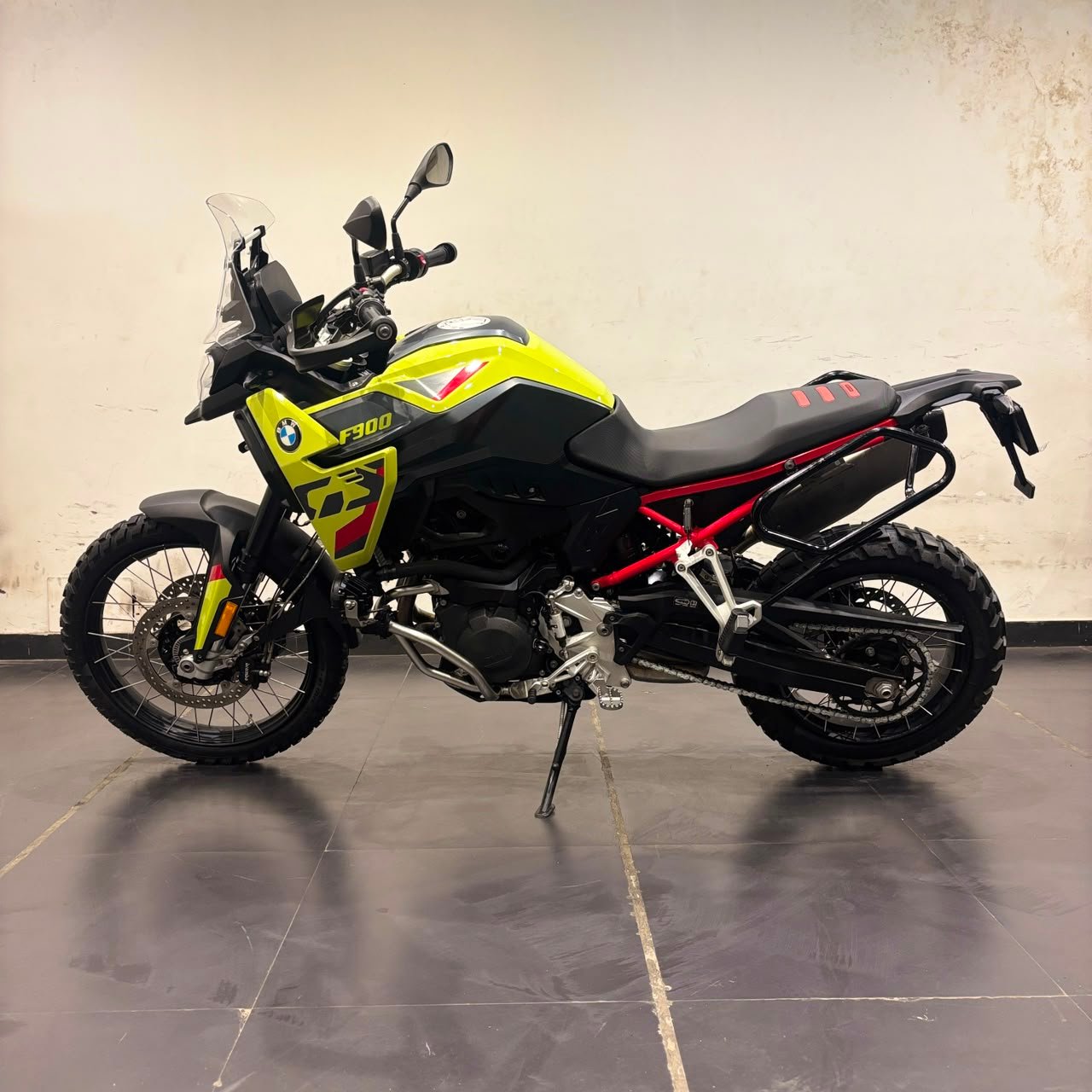 BMW F900 GS