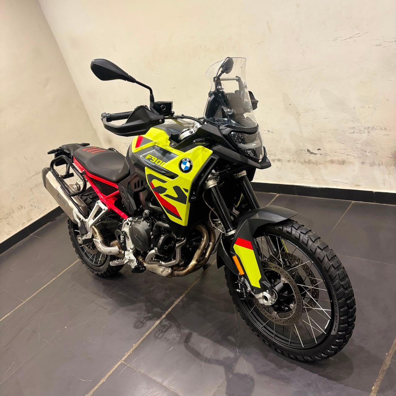 BMW F900 GS