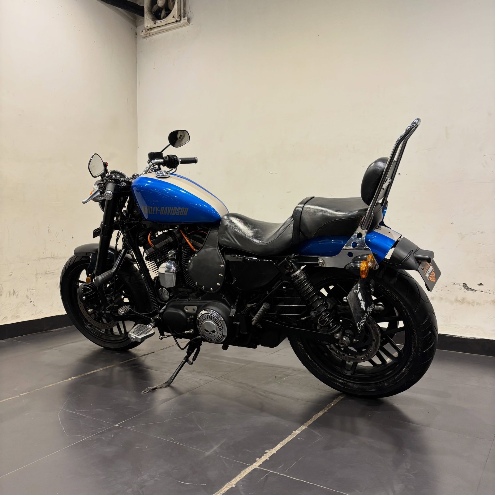 HARLEY DAVIDSON ROADSTER 1200