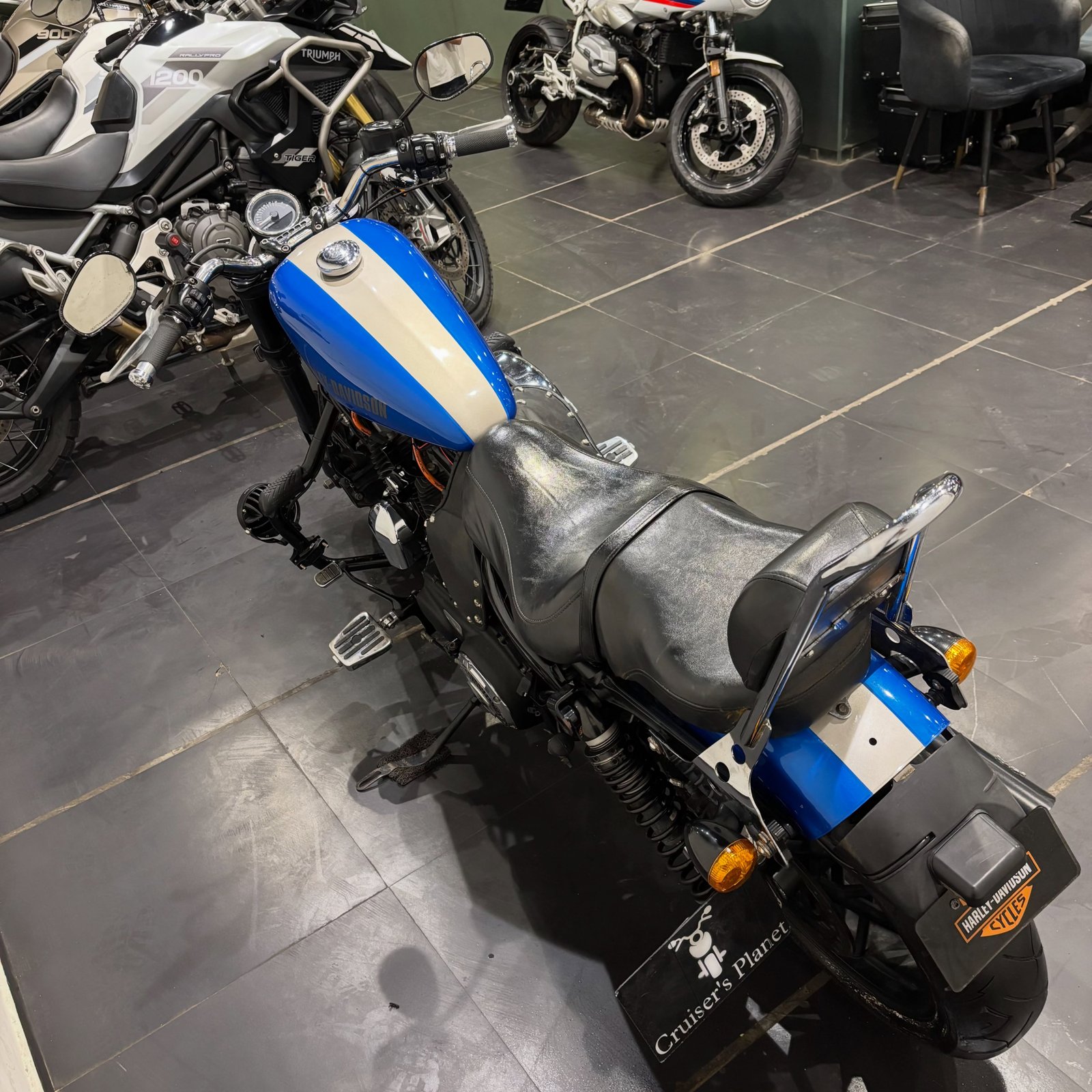 HARLEY DAVIDSON ROADSTER 1200