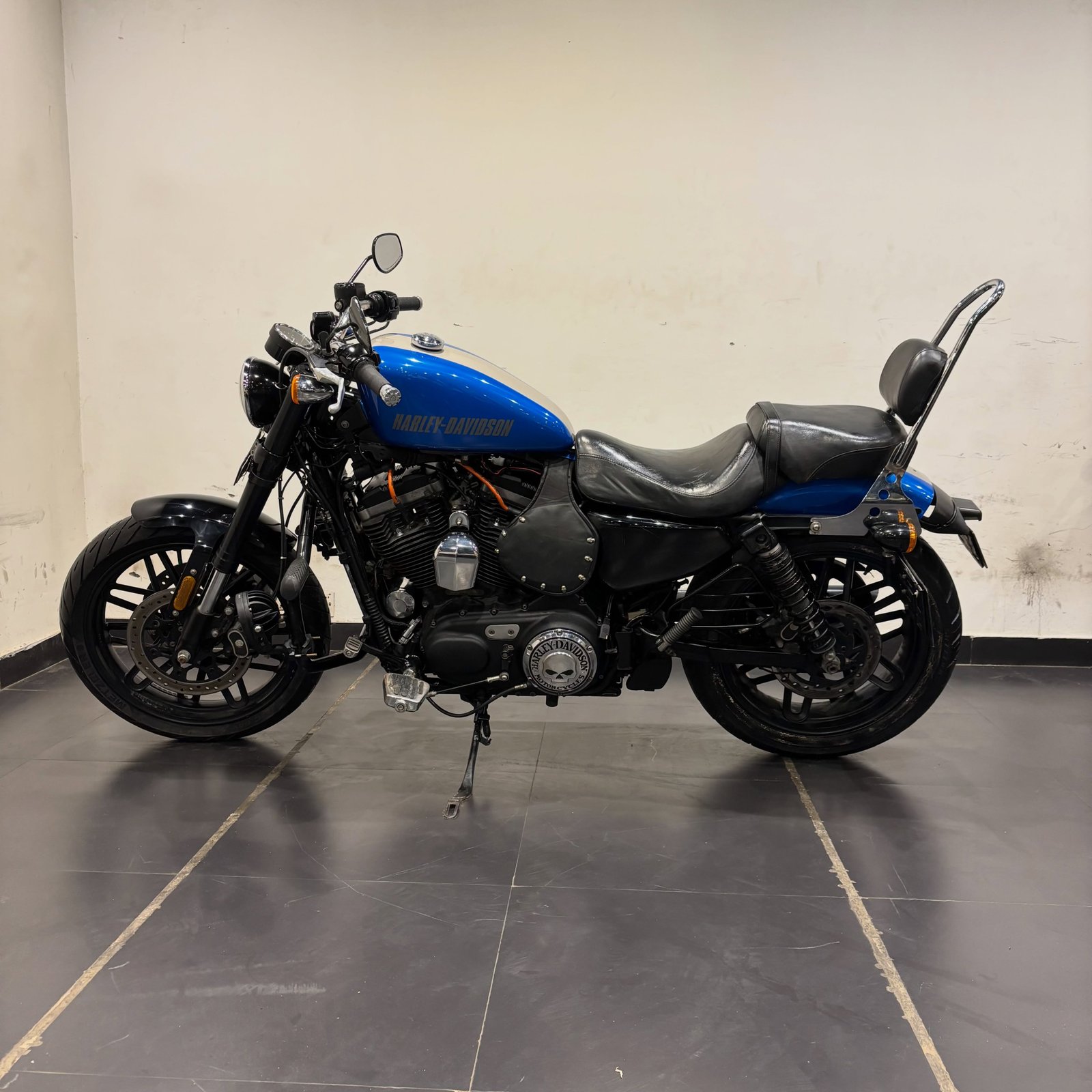 HARLEY DAVIDSON ROADSTER 1200
