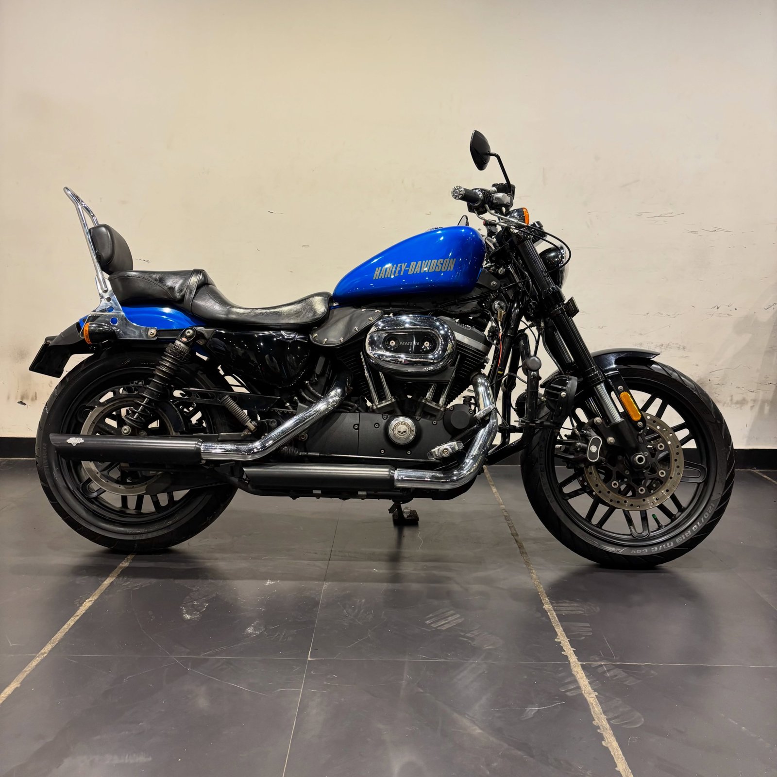 HARLEY DAVIDSON ROADSTER 1200