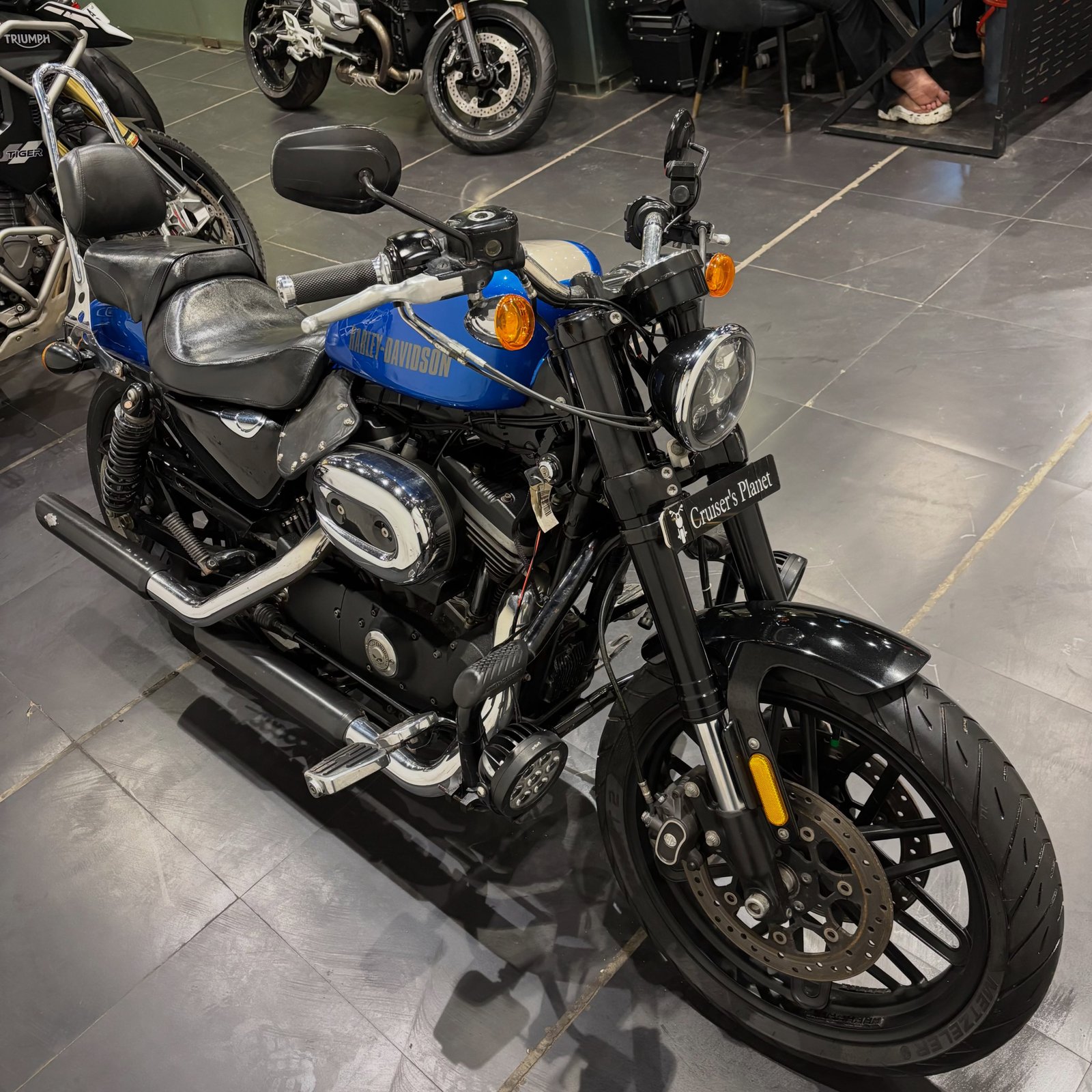 HARLEY DAVIDSON ROADSTER 1200