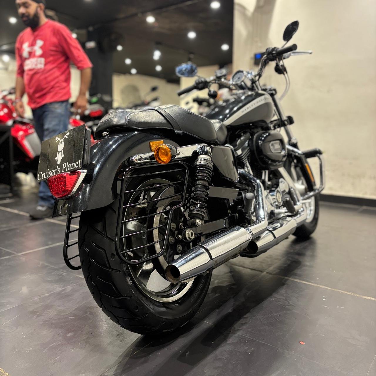 HARLEY DAVIDSON CUSTOM 1200