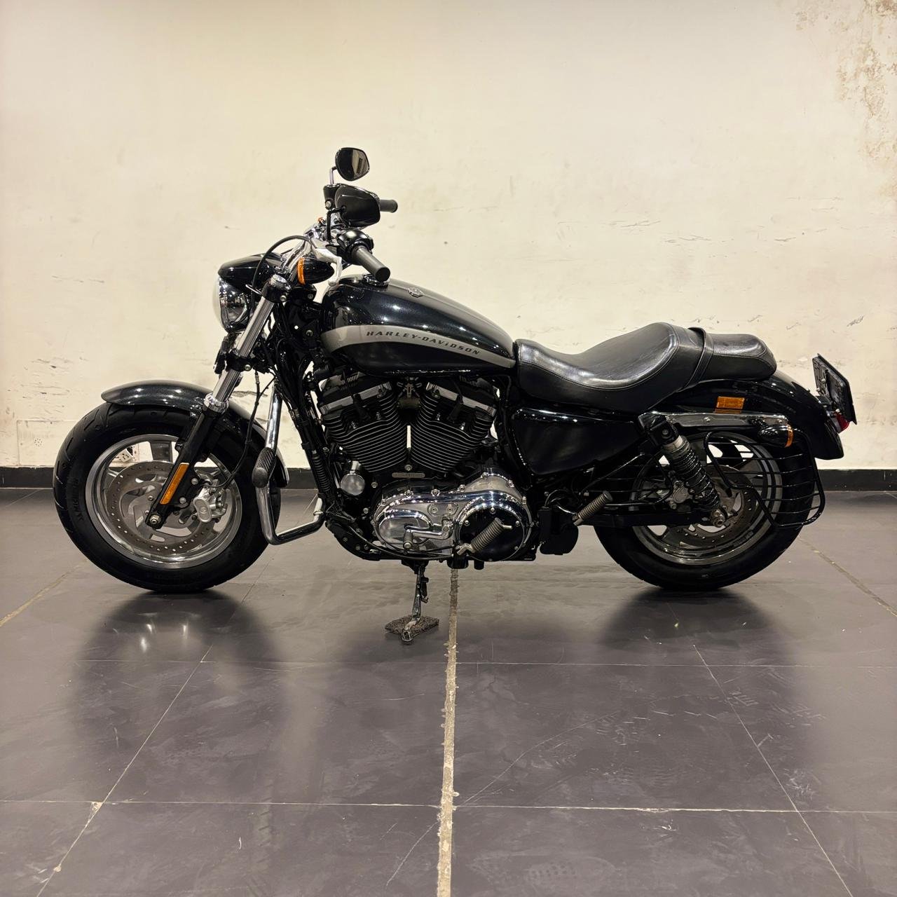 HARLEY DAVIDSON CUSTOM 1200