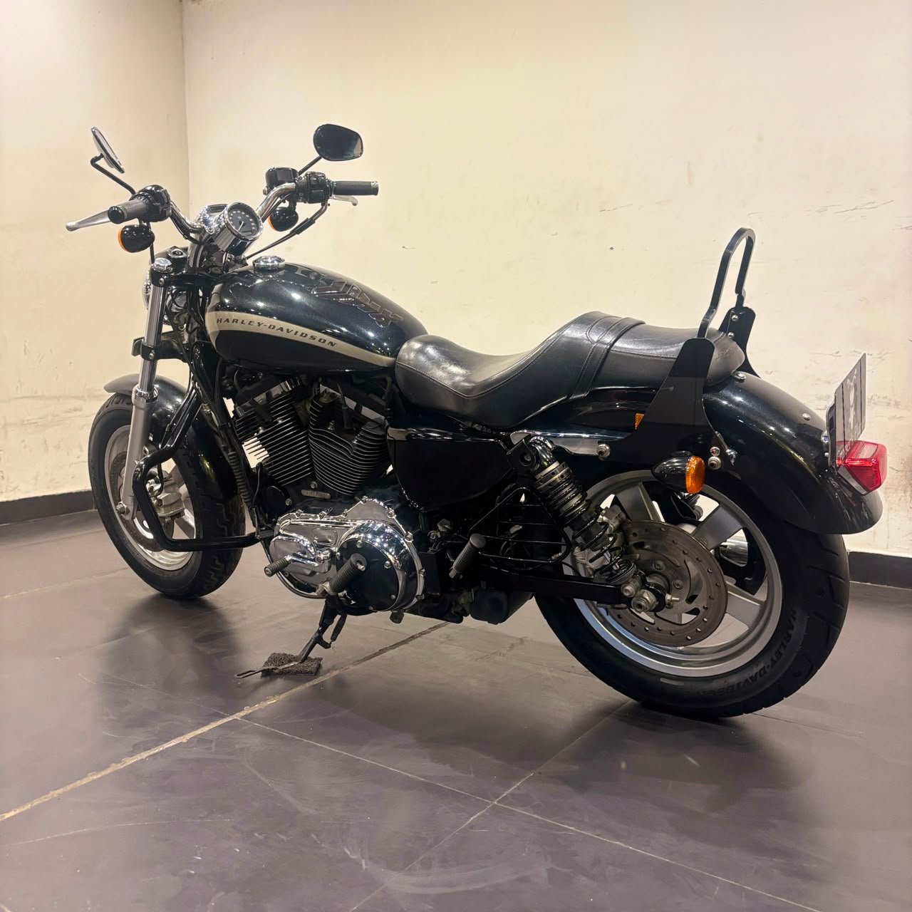 HARLEY DAVIDSON CUSTOM 1200 (2019)