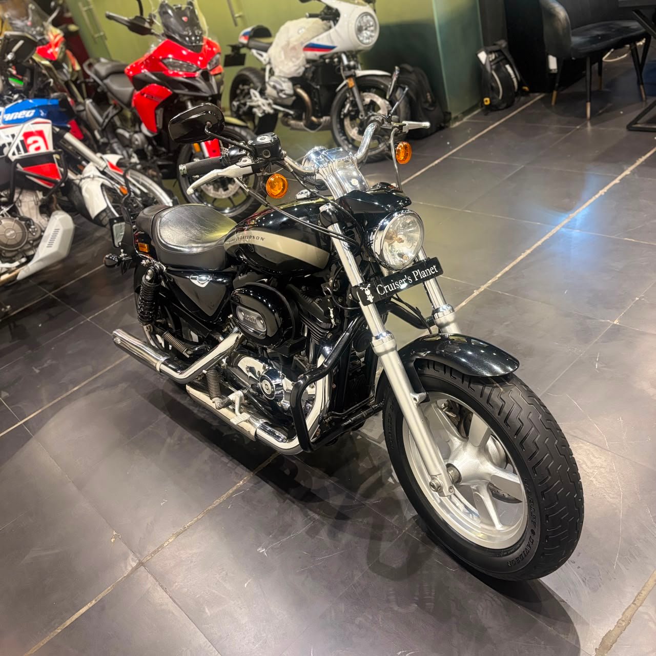 HARLEY DAVIDSON CUSTOM 1200 (2019)